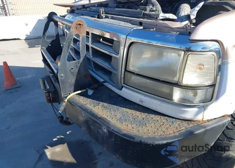 1997 Ford F-250 Xl из США, поврежденный, VIN 1FTHW26F3VEA09424